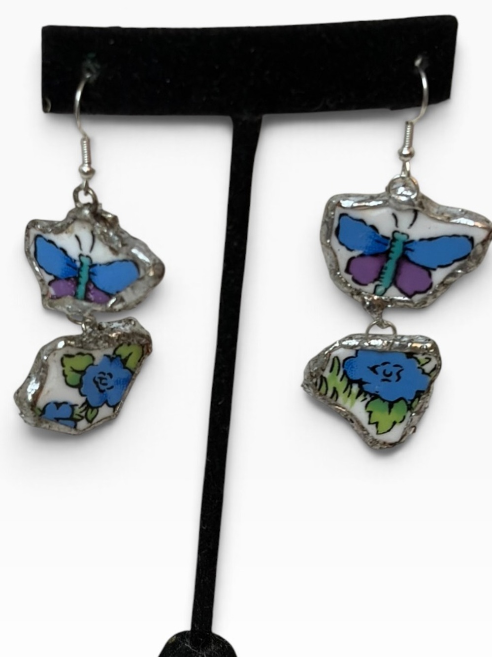 Grainsborough Staffordshire Porcelain Earrings – Silver‑Plated Butterfly Floral